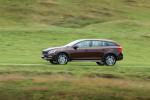 Volvo V60 D3 Cross Country 2015 года (UK)